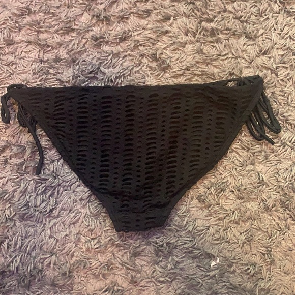Black Textured Bikini Bottoms - Picture 2 of 4